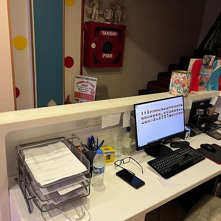 イスタンブール Taksim Pera Apartsアパートホテル エクステリア 写真