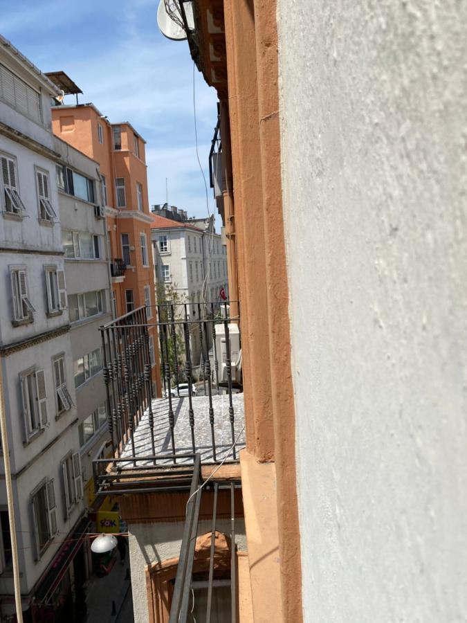 イスタンブール Taksim Pera Apartsアパートホテル エクステリア 写真