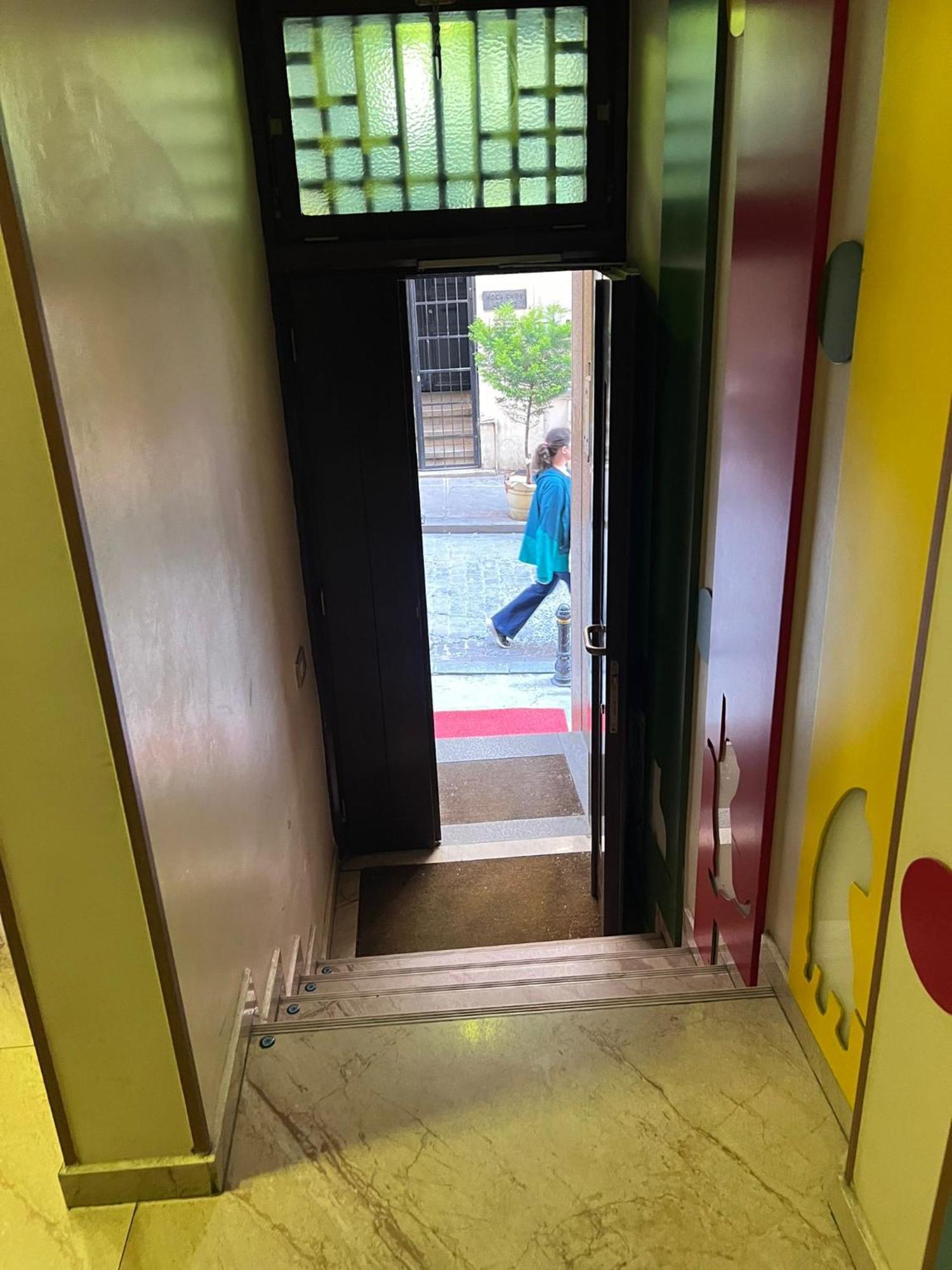 イスタンブール Taksim Pera Apartsアパートホテル エクステリア 写真